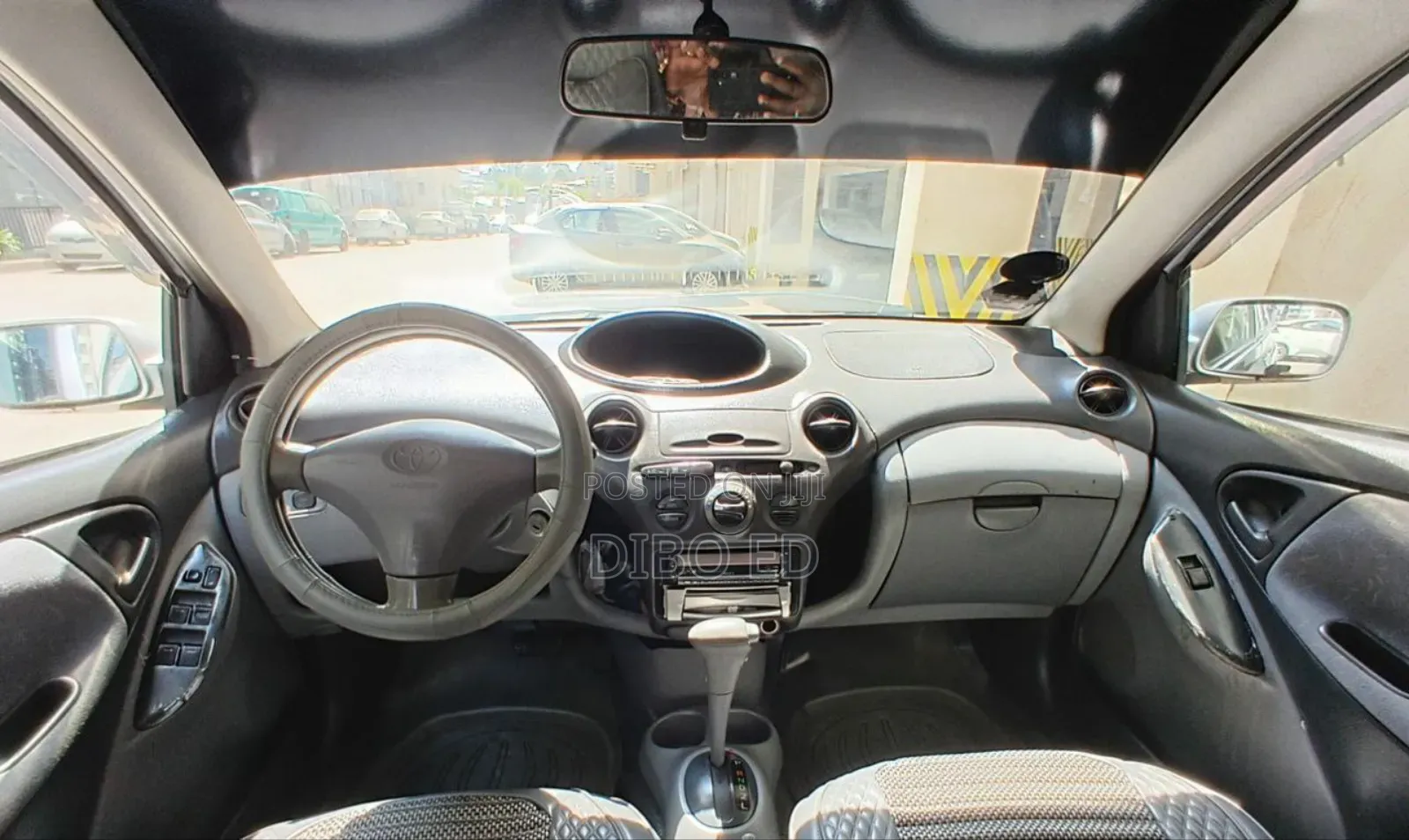 Toyota Vitz 2001 Silver