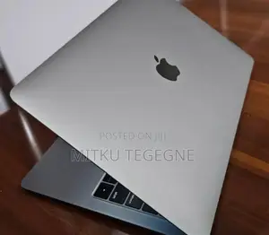 New Laptop Apple MacBook Air 2019 8GB Intel Core I5 SSD 128GB