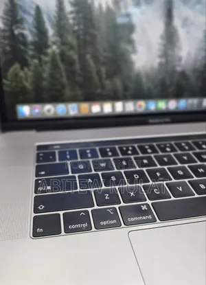 New Laptop Apple MacBook Pro 2019 16GB Intel Core I9 SSD 512GB