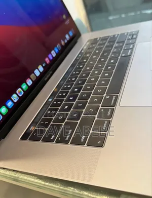 New Laptop Apple MacBook Pro 2016 8GB Intel Core I7 SSD 256GB