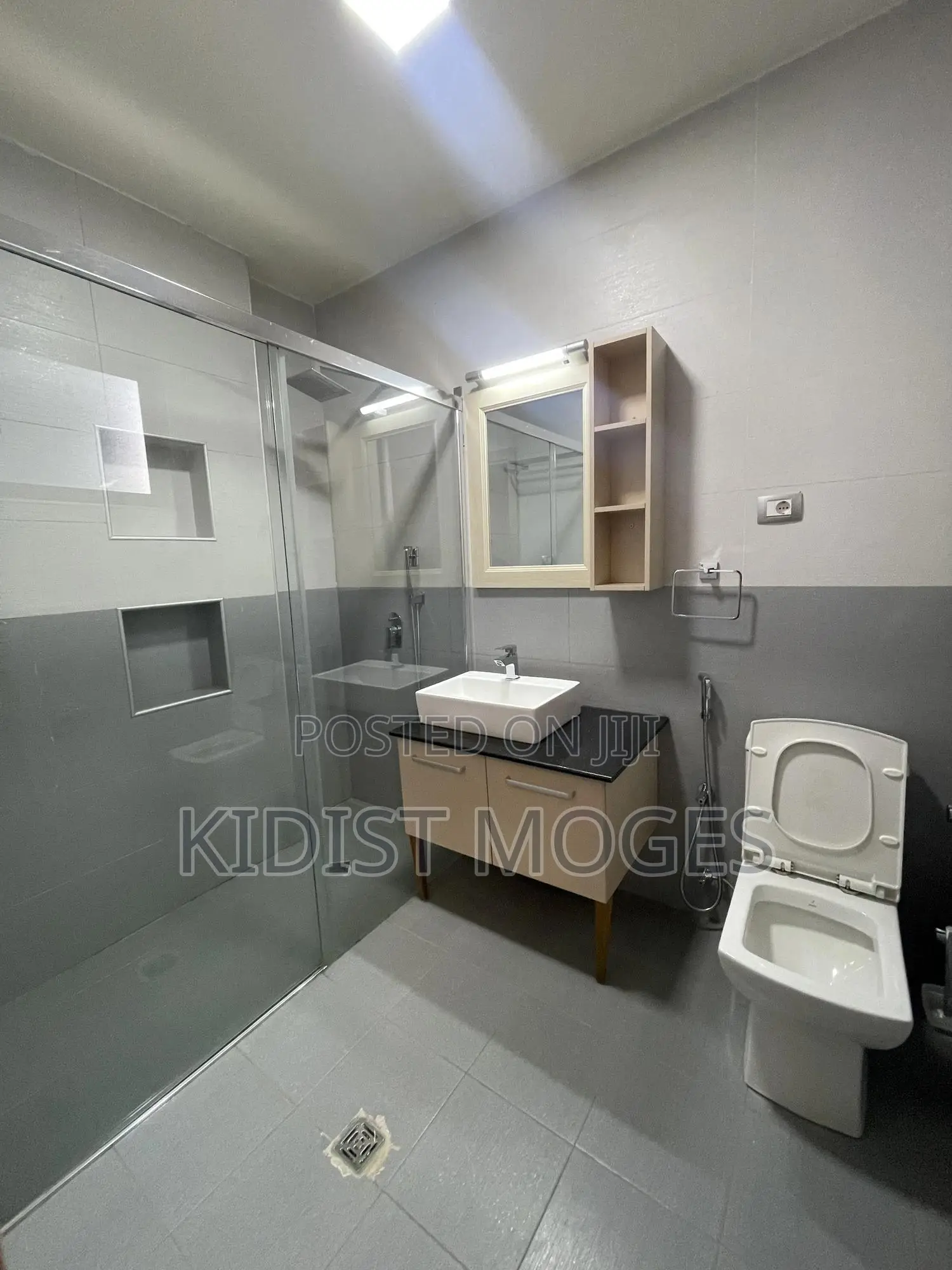 Furnished 2bdrm Apartment in Bole for rent