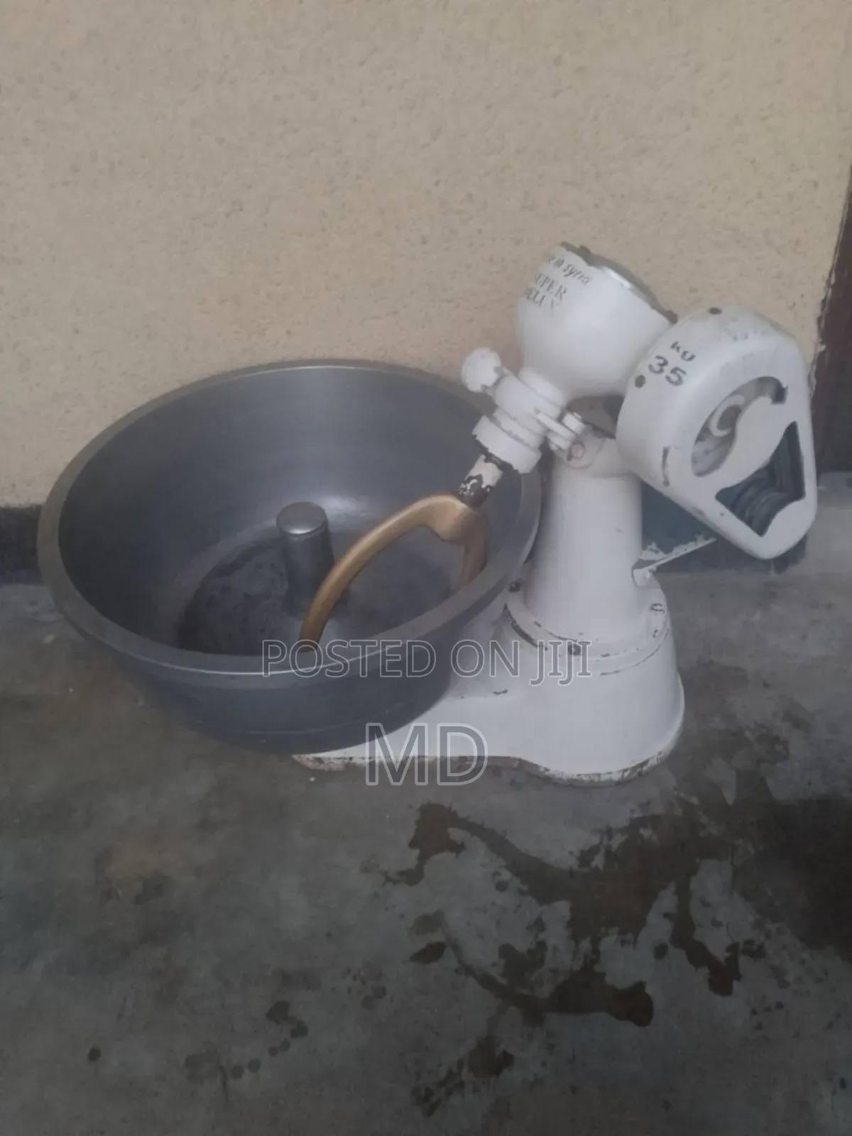 Industrial Dough Mixer – Super Deluxe 35kg (Made in Syria)