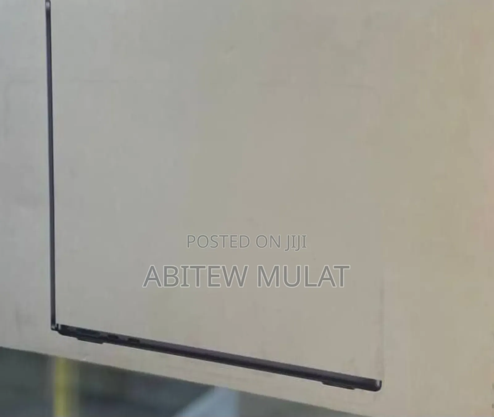 New Laptop Apple MacBook Air 2025 M4 13-Inch 16GB Apple M4 SSD 256GB