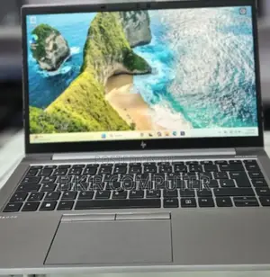 New Laptop HP ZBook Firefly G8 16GB Intel Core I7 SSD 512GB