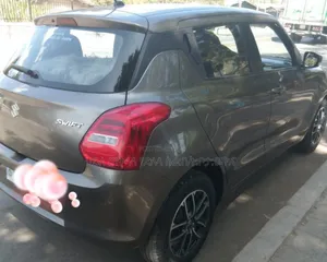 Suzuki Swift 2022 Pink