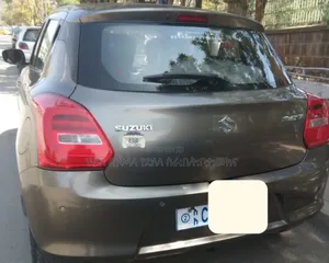 Suzuki Swift 2022 Pink