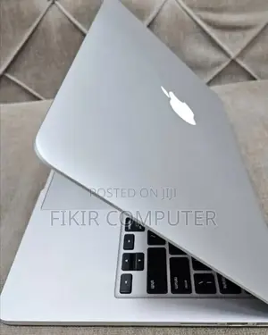 Photo - New Laptop Apple MacBook Air 2015 8GB Intel Core I5 SSD 128GB
