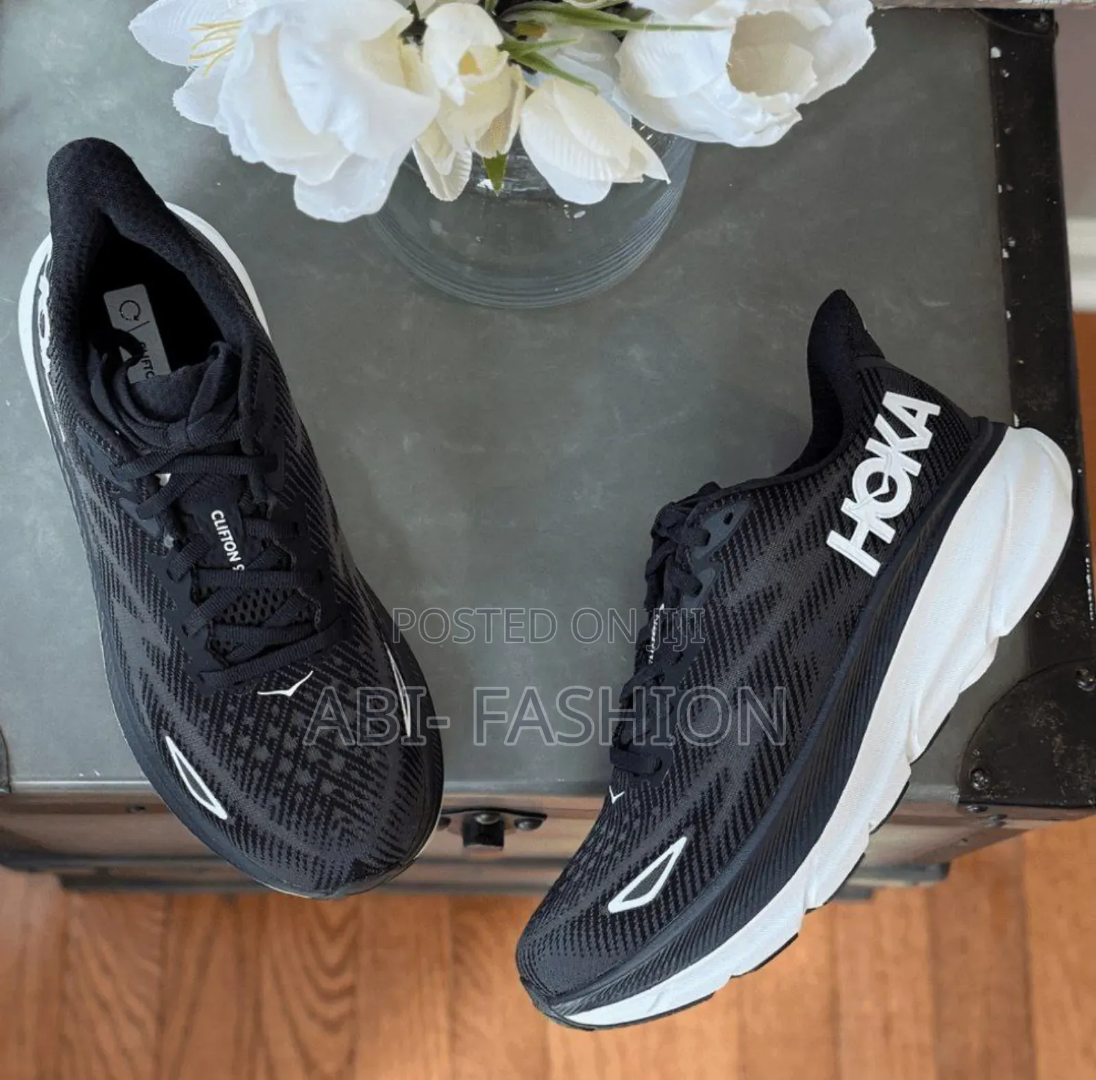 Hoka Clif Running Shoes Black