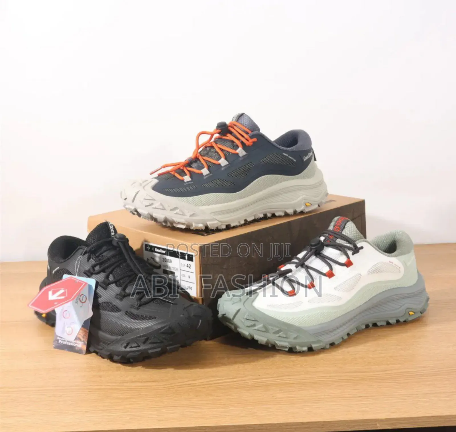 Acg Mountain Fly Cream Colour