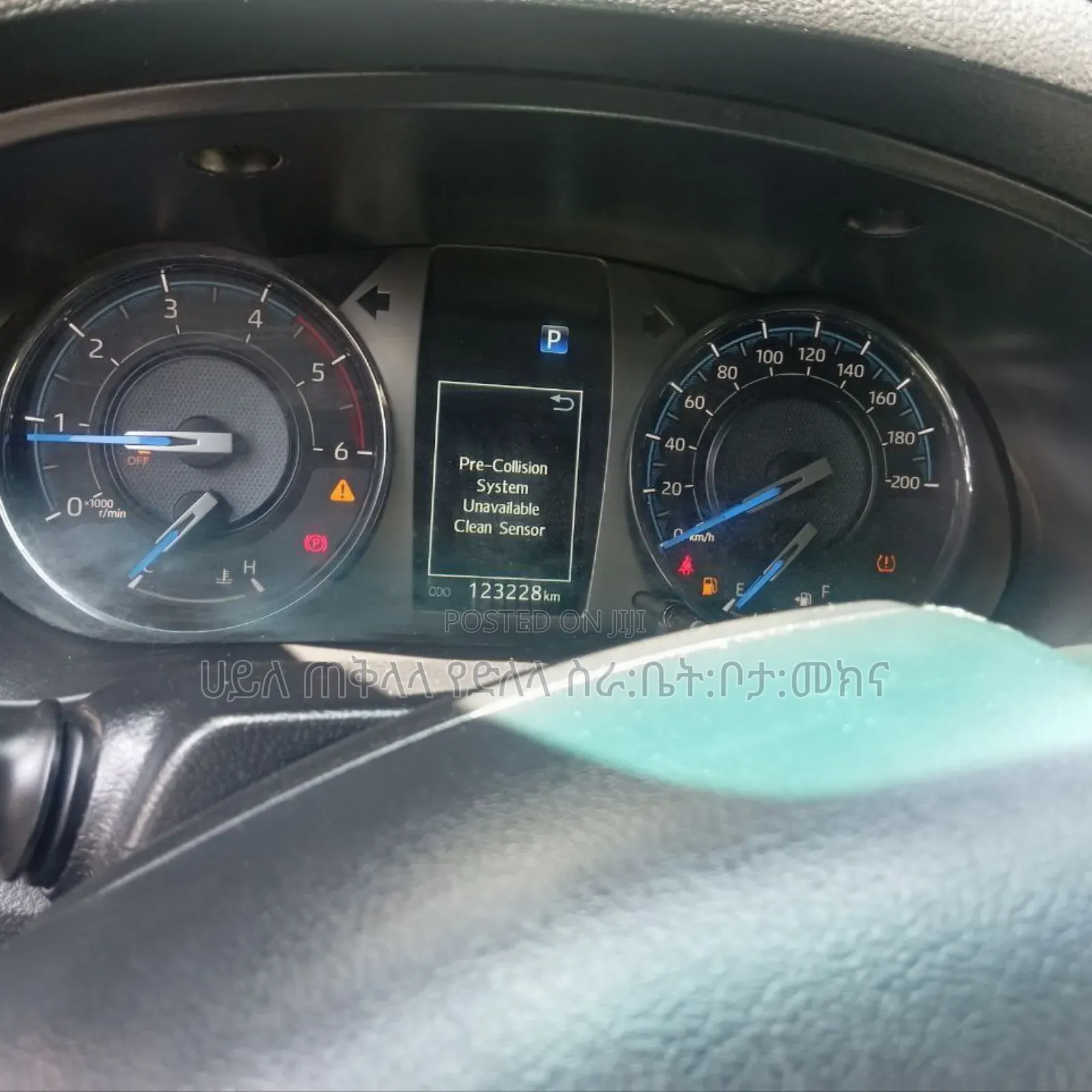 Toyota Hilux 2022 Maroon