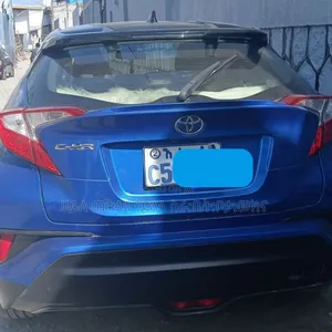 Toyota C-HR 2020 Blue
