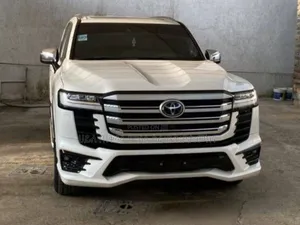 Toyota Land Cruiser 2023 White