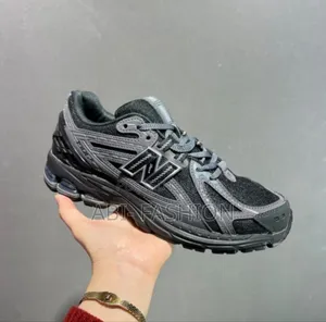 New Balance Sneaker Black 1906