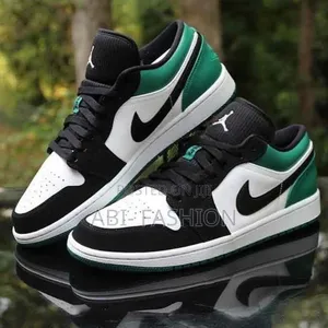Nike Air Jordan 1 Low 'Mystic Green' Shoe