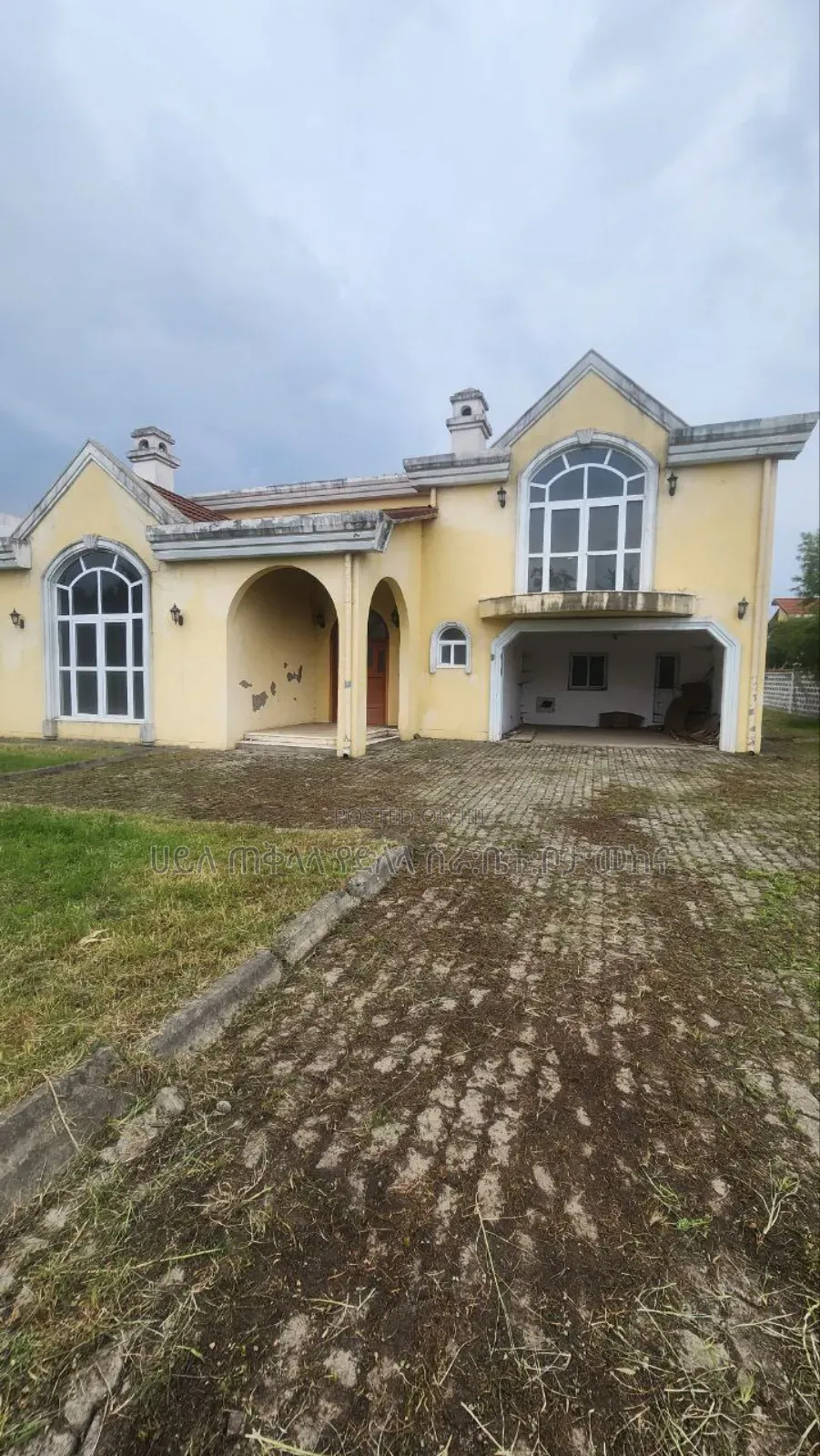 8bdrm House in Ccd Real State, Oromia-Finfinne for sale
