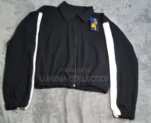 Photo - Women's Cropjacket