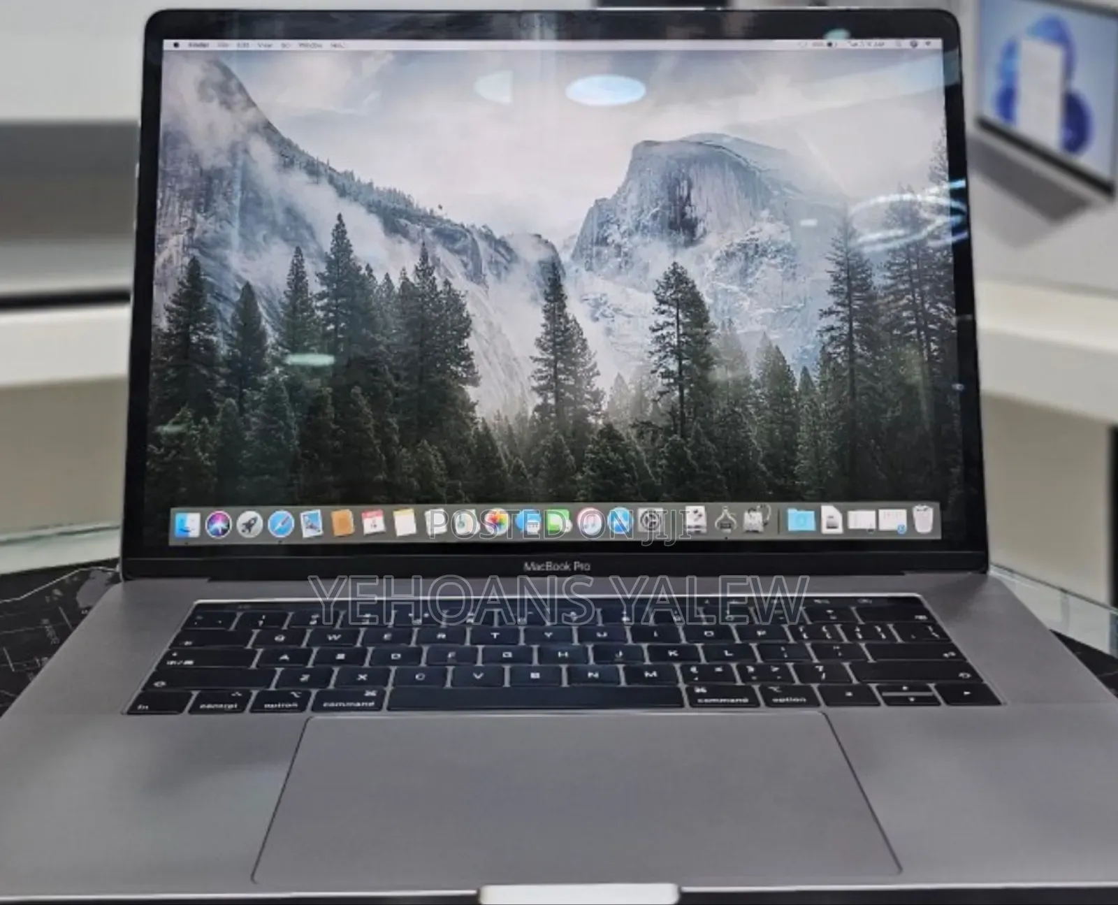 New Laptop Apple MacBook Pro 2019 16GB Intel Core I9 SSD 512GB
