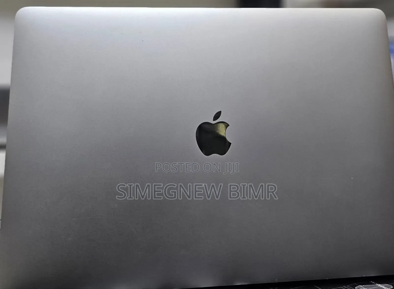 New Laptop Apple MacBook Pro 2019 16GB Intel Core i9 SSD 512GB