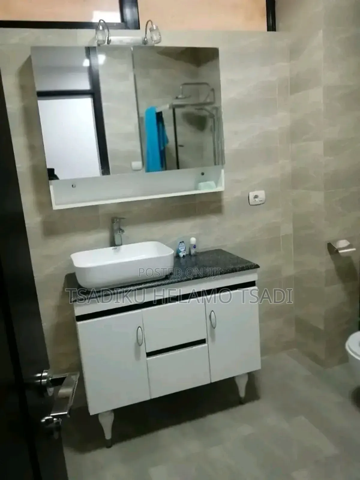 Furnished 5bdrm Townhouse/Terrace in G+2, Bole for sale