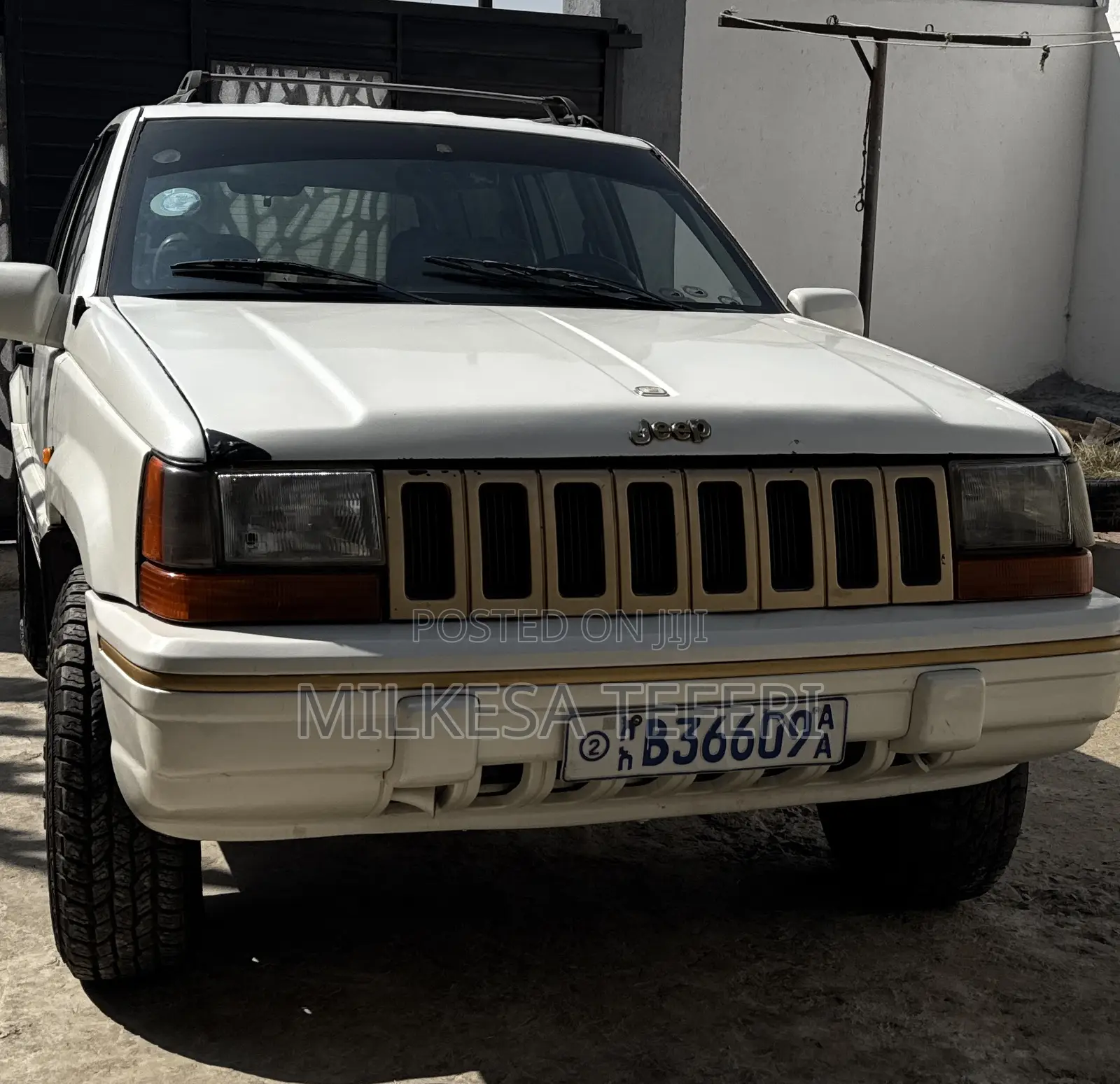 Jeep Grand Cherokee 2000 White