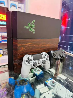 Photo - Playstation 4 Standard Model Jealbreak የሆነ ብዛት አስግብተናል