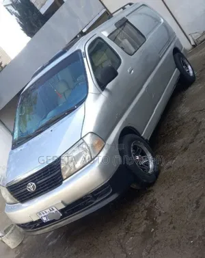 Photo - Toyota HiAce 2007