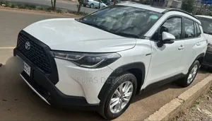 Photo - Toyota Corolla Cross Hybrid 2023 White