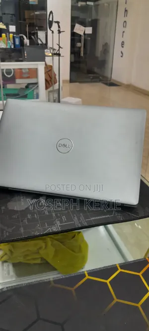 New Laptop Dell Precision 3570 16GB Intel Core i7 SSD 512GB