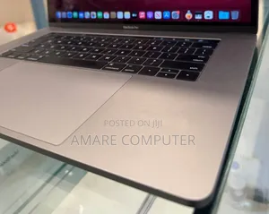 New Laptop Apple MacBook Pro 2016 16GB Intel Core i7 SSD 256GB