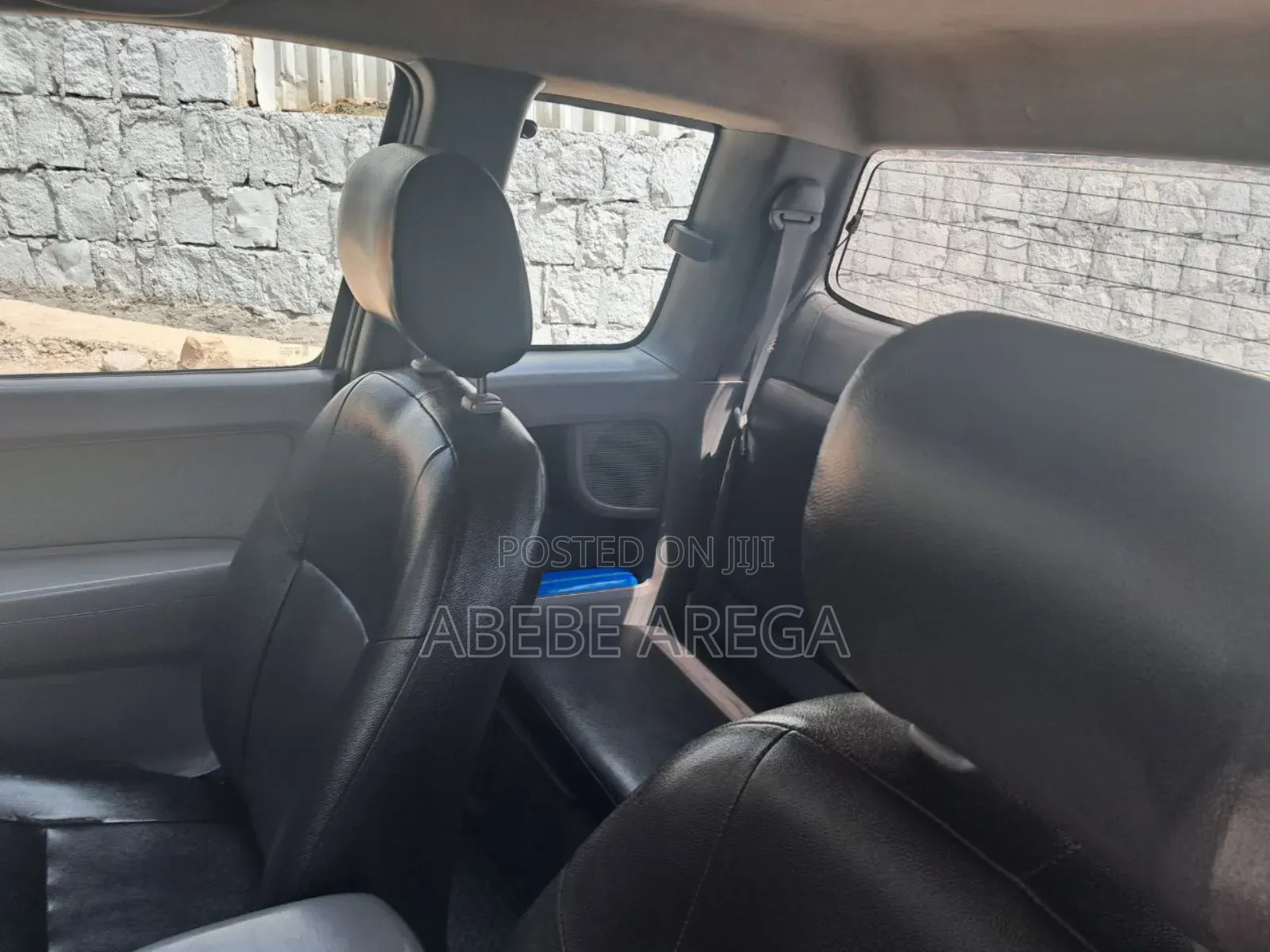 Toyota Hilux 2.5 D-4D 4X4 SRX 2011 White