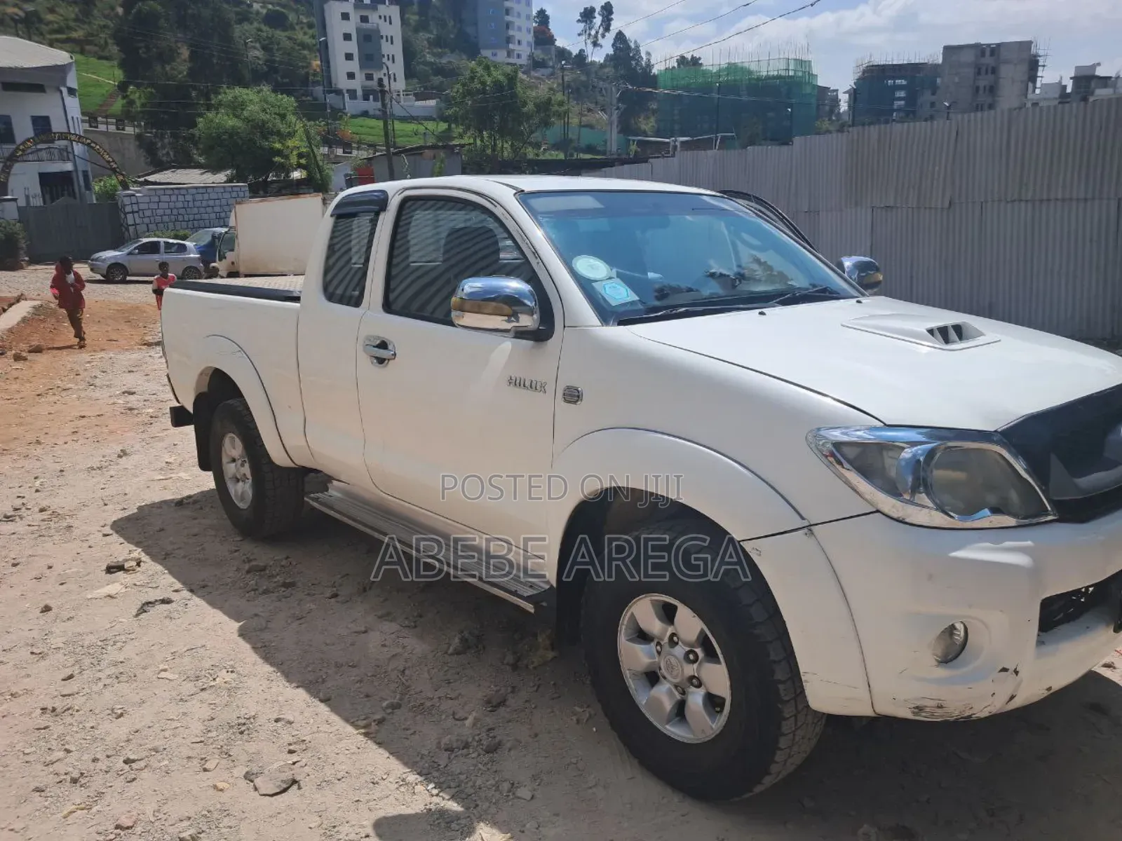 Toyota Hilux 2.5 D-4D 4X4 SRX 2011 White