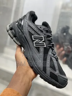 Black New Balance Mesh Synthetic Sneakers