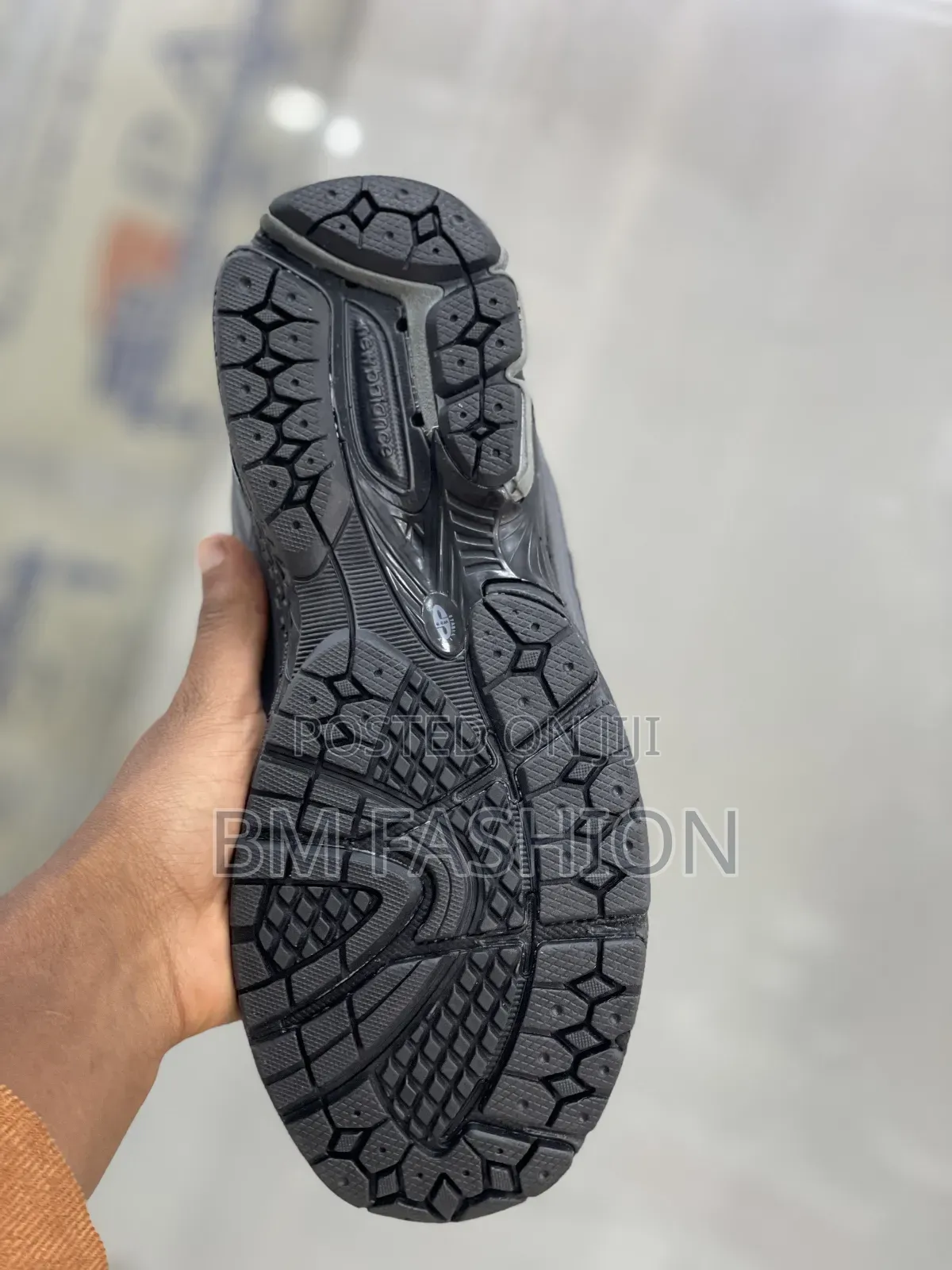 Sleek Black New Balance_streetwear Ready