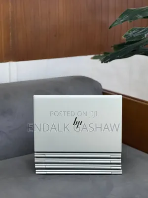 New Laptop HP EliteBook 845 G8 16GB AMD Ryzen 3 SSD 512GB