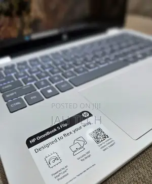 New Laptop HP OmniBook 5 Flip 16GB Intel Core 7 SSD 512GB