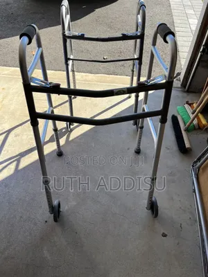 Photo - Walker腔說folable Walker