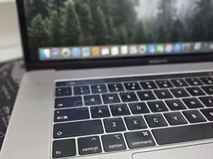 New Laptop Apple MacBook Pro 2019 32GB Intel Core I9 SSD 512GB