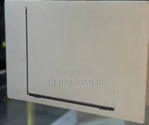 New Laptop Apple MacBook Air 2025 M4 13-Inch 16GB Apple M4 SSD 256GB