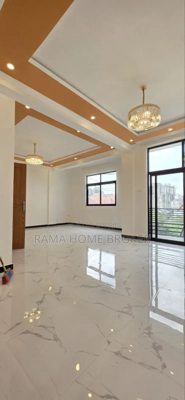 Furnished 6bdrm Apartment in Yeka for sale