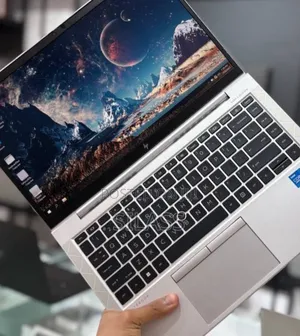 New Laptop HP EliteBook 830 G8 16GB Intel Core I5 SSD 512GB