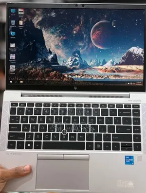 New Laptop HP EliteBook 830 G8 16GB Intel Core I5 SSD 512GB