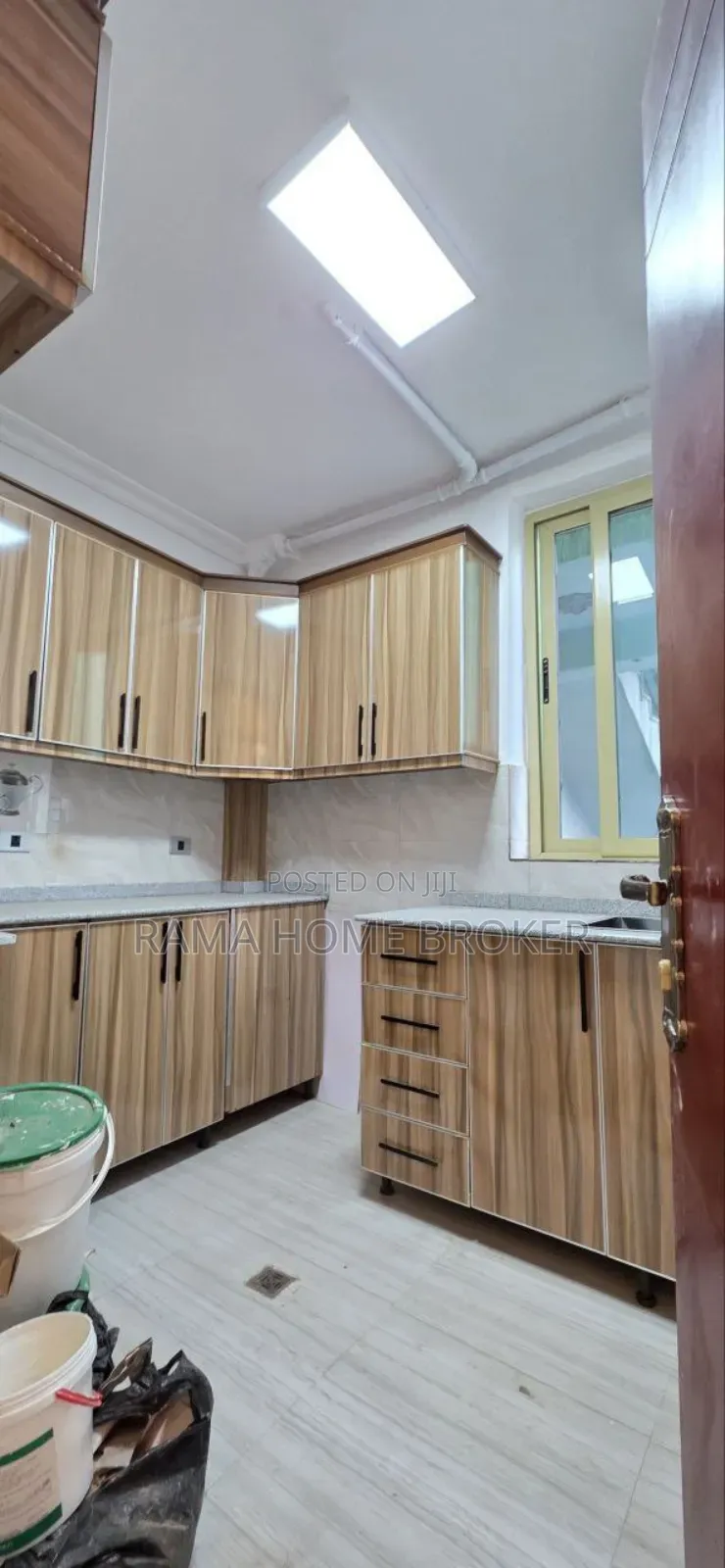 Furnished 3bdrm Condo in Yeka for sale