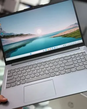 New Laptop Lenovo LOQ 15ARP9 16GB Intel Core I5 SSD 512GB