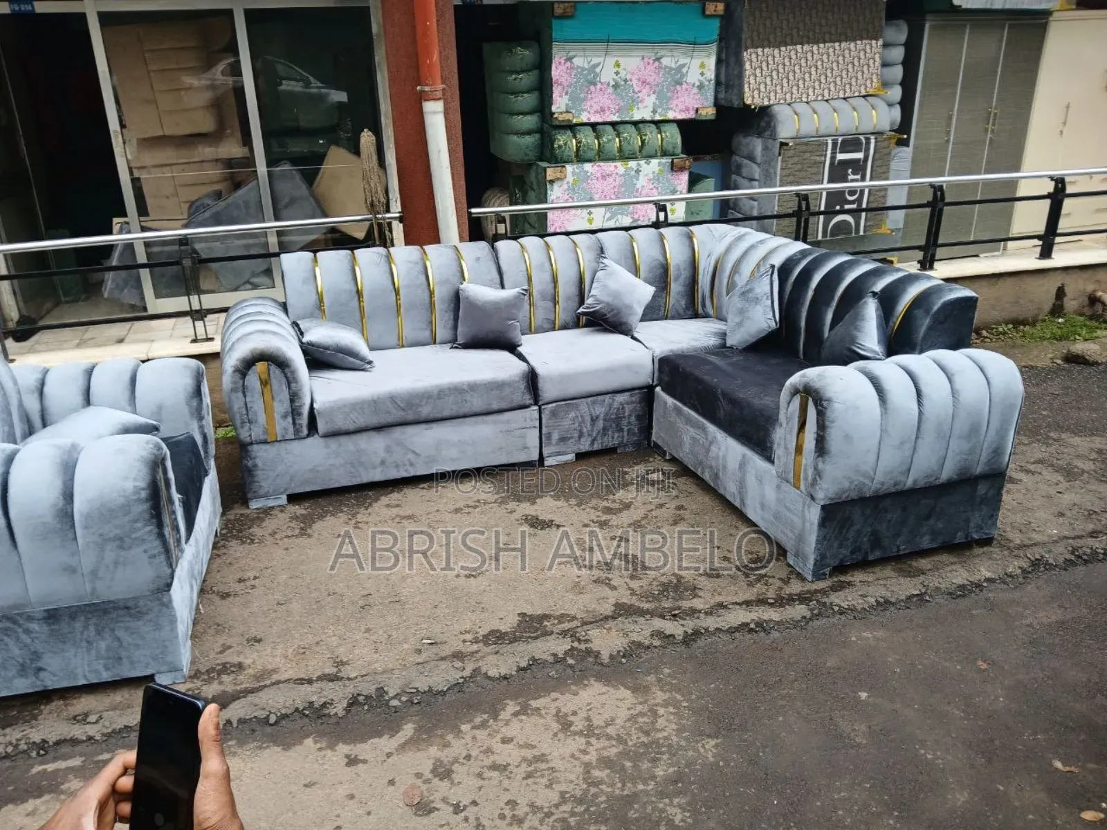 ለዘመናዊ Sofa Free Delivery