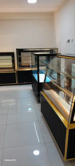 Photo - Cake Display