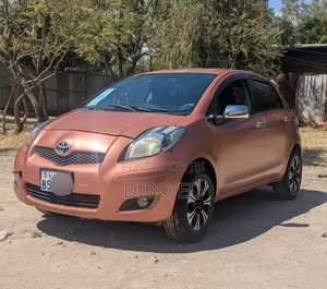 Toyota Yaris Base Hatchback 3dr 2010 Brown