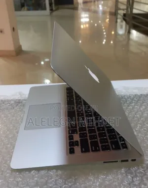 Photo - New Laptop Apple MacBook Air 2017 8GB Intel Core I5 SSD 128GB