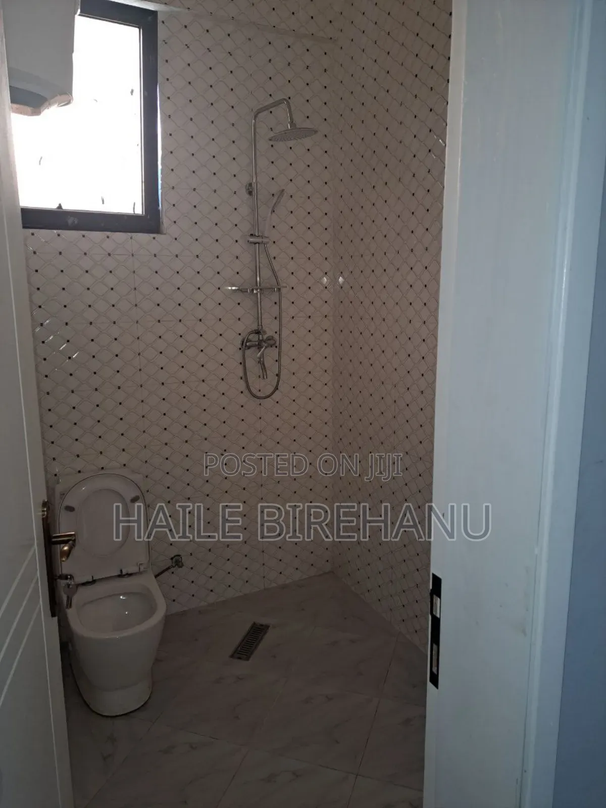 4bdrm Apartment in Yeka for rent