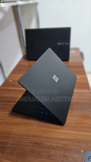 New Laptop Microsoft Surface Laptop 5 16GB Intel Core I7 SSD 256GB