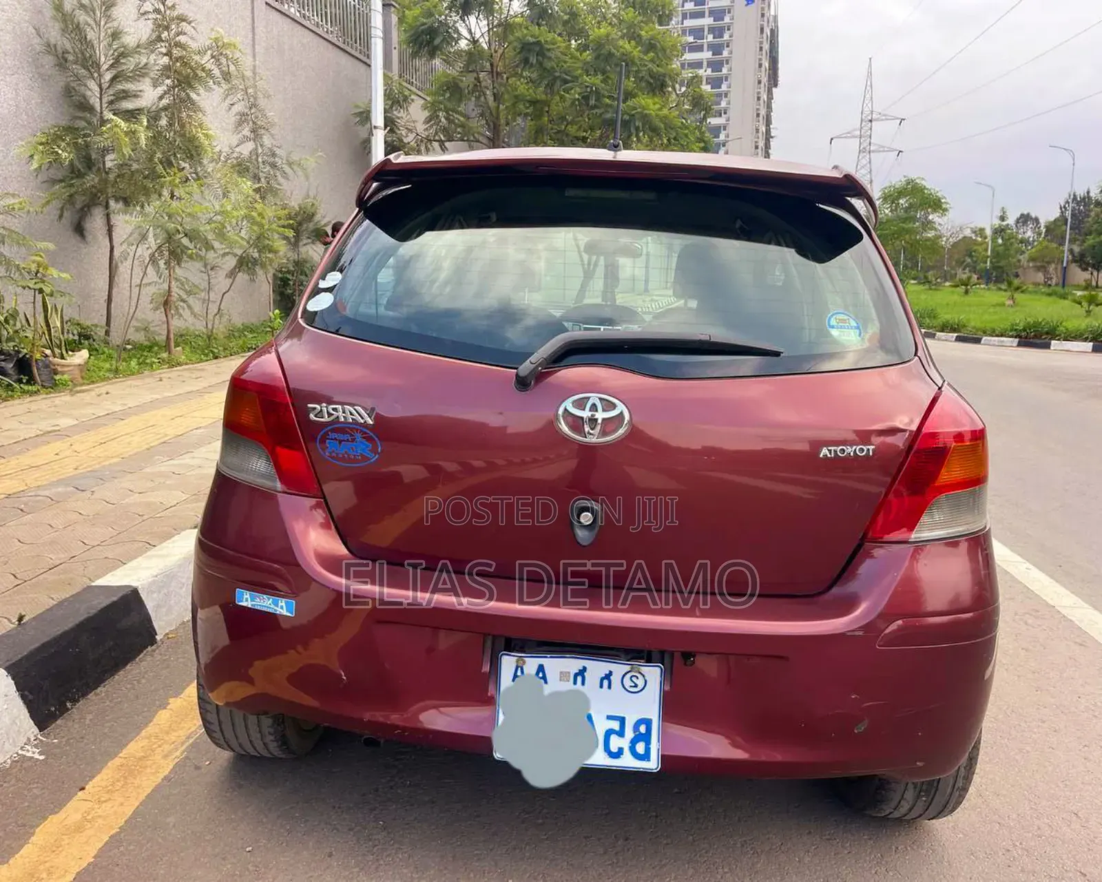 Toyota Yaris 2011 Red